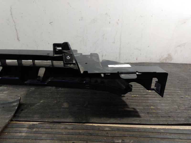 Recambio de soporte paragolpes para land rover evoque pure referencia OEM IAM LR094157  P2-A2-22