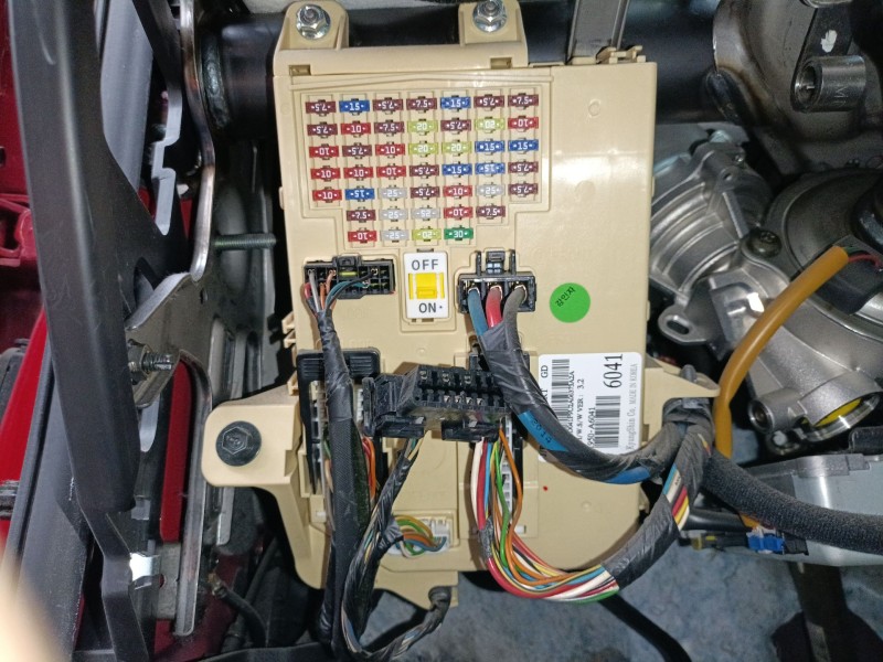 Recambio de caja reles / fusibles para hyundai i30 (gd) 1.6 crdi referencia OEM IAM 91950A6041  