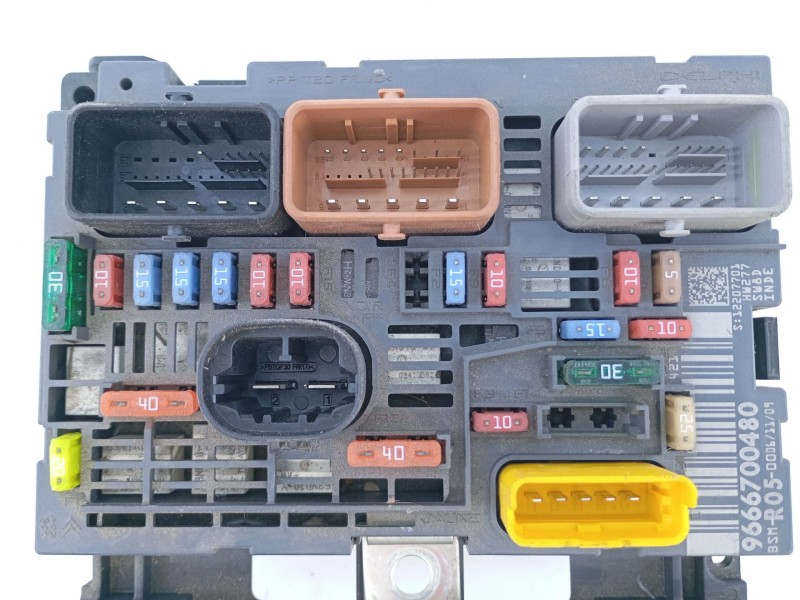 Recambio de caja reles / fusibles para peugeot 308 1.6 16v hdi fap referencia OEM IAM 9666700480  E3-B2-50-1