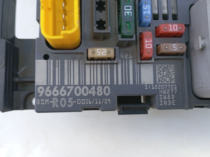 Recambio de caja reles / fusibles para peugeot 308 1.6 16v hdi fap referencia OEM IAM 9666700480  E3-B2-50-1