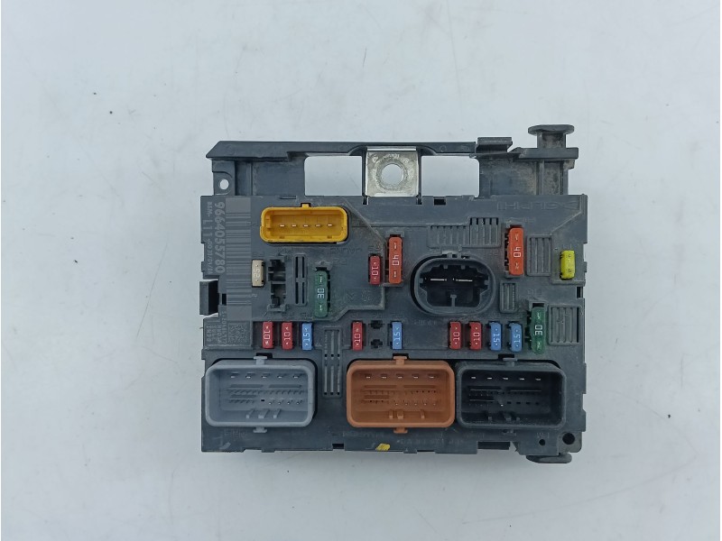 Recambio de caja reles / fusibles para peugeot 207 1.4 hdi referencia OEM IAM 9664055780  E3-B2-31-3