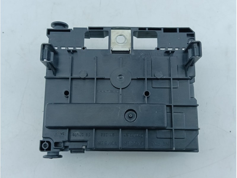 Recambio de caja reles / fusibles para peugeot 207 1.4 hdi referencia OEM IAM 9664055780  E3-B2-31-3