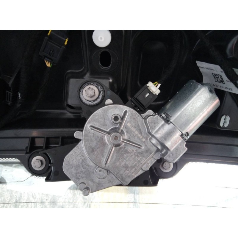 Recambio de motor limpia trasero para peugeot 3008 gt line referencia OEM IAM 9811259980 0390205008 