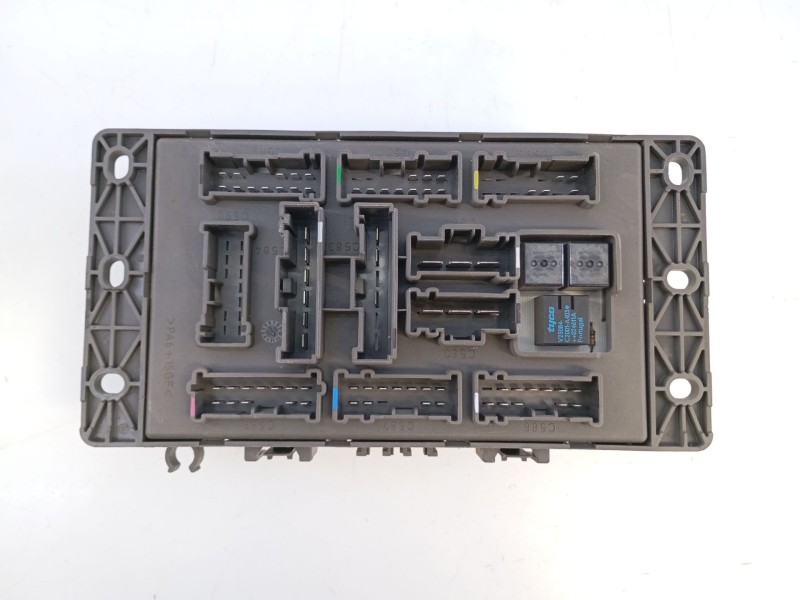 Recambio de caja reles / fusibles para mini mini (r50,r53) cooper referencia OEM IAM 518030317  E3-A2-26-3