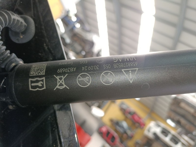 Recambio de amortiguador porton trasero derecho para skoda kamiq (nw4) 1.5 tsi referencia OEM IAM 658827852B  