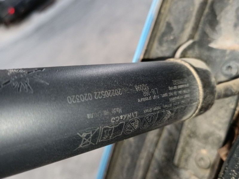 Recambio de amortiguador porton trasero izquierdo para lynk & co 01 phev referencia OEM IAM 20220522  