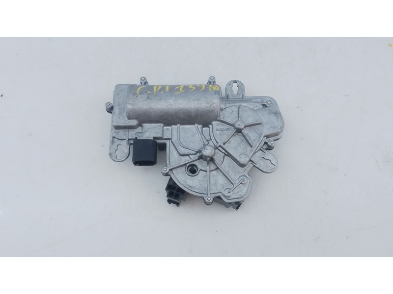Recambio de motor cierre centralizado porton para skoda karoq 2.0 tdi nu7 referencia OEM IAM 5TA827887C  E1-B6-48-1
