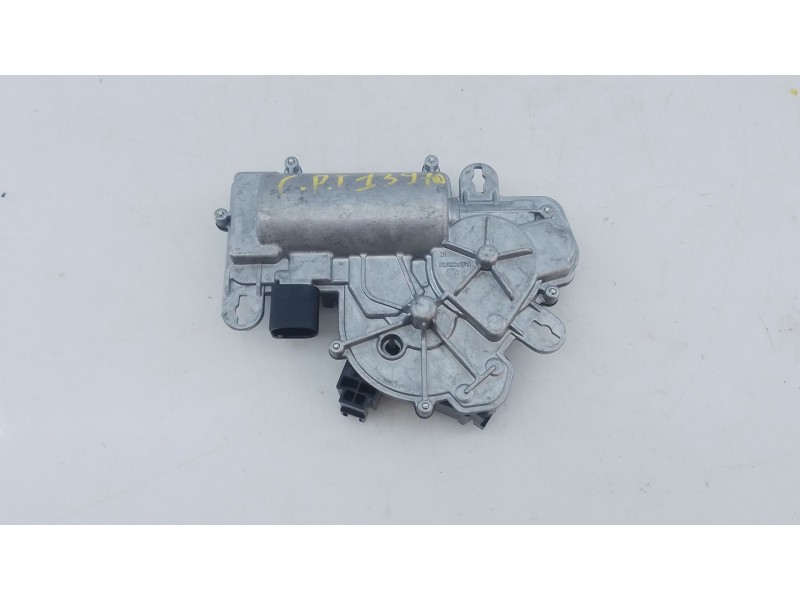 Recambio de motor cierre centralizado porton para skoda karoq 2.0 tdi nu7 referencia OEM IAM 5TA827887C  E1-B6-48-1