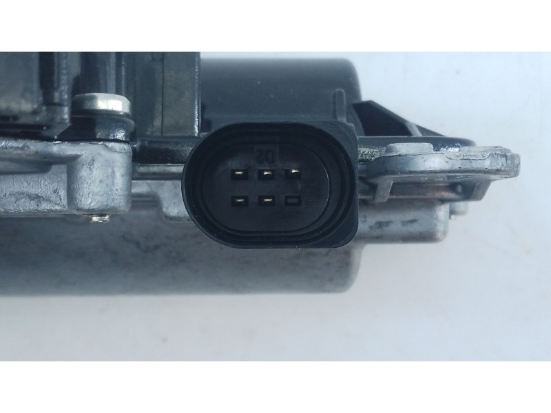 Recambio de motor cierre centralizado porton para skoda karoq 2.0 tdi nu7 referencia OEM IAM 5TA827887C  E1-B6-48-1