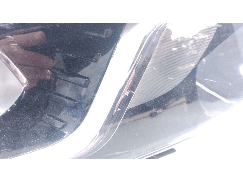 Recambio de faro derecho para ssangyong tivoli 1.2 referencia OEM IAM ZGM92101080 R009L10YAHM 