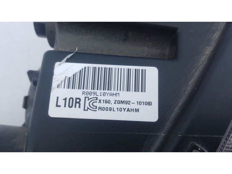 Recambio de faro derecho para ssangyong tivoli 1.2 referencia OEM IAM ZGM92101080 R009L10YAHM 
