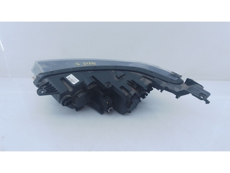 Recambio de faro derecho para ssangyong tivoli 1.2 referencia OEM IAM ZGM92101080 R009L10YAHM 