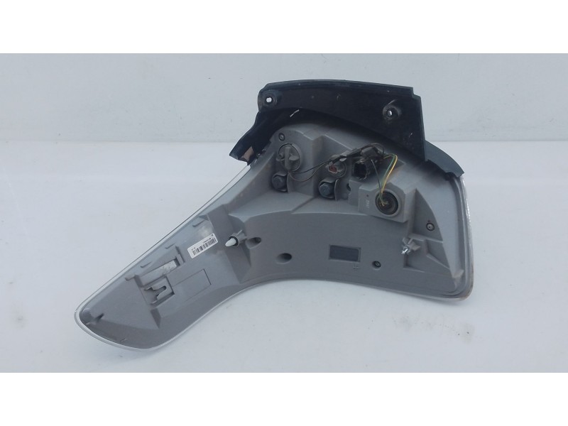 Recambio de piloto trasero derecho para ssangyong tivoli 1.2 referencia OEM IAM   