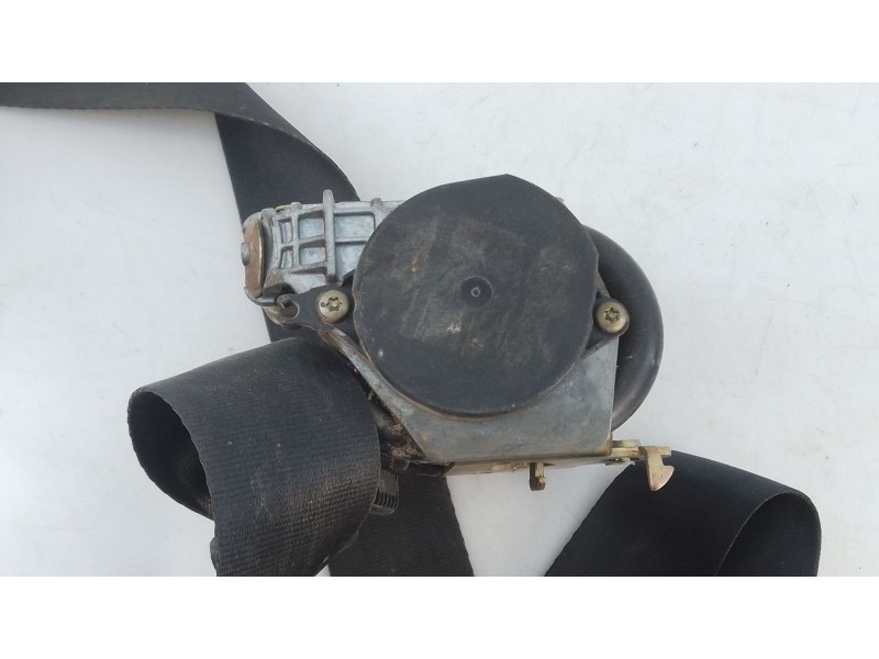 Recambio de cinturon seguridad trasero izquierdo para renault trafic referencia OEM IAM   E1-A1-40-2