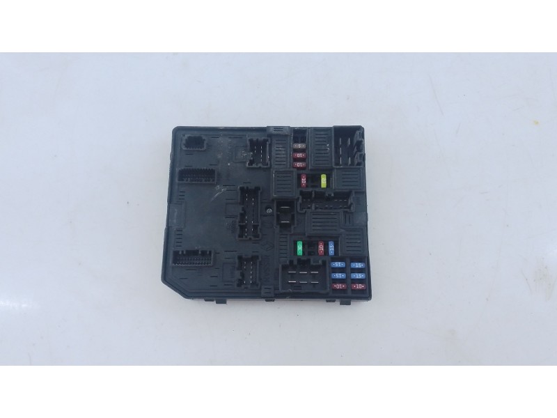 Recambio de caja reles / fusibles para nissan qashqai (j11) acenta referencia OEM IAM 284B75NA1A  E3-B4-23-1