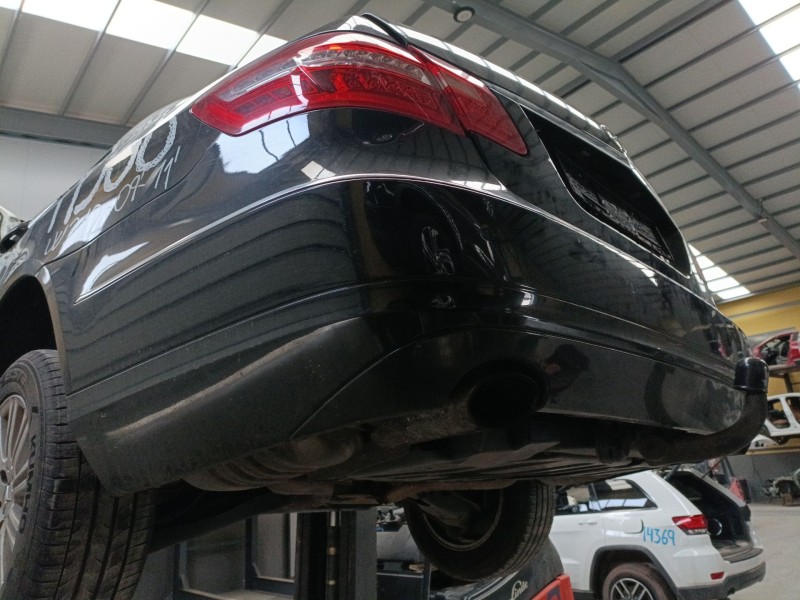Recambio de paragolpes trasero para mercedes-benz clase e (w212) e 350 cgi (212.057) referencia OEM IAM   