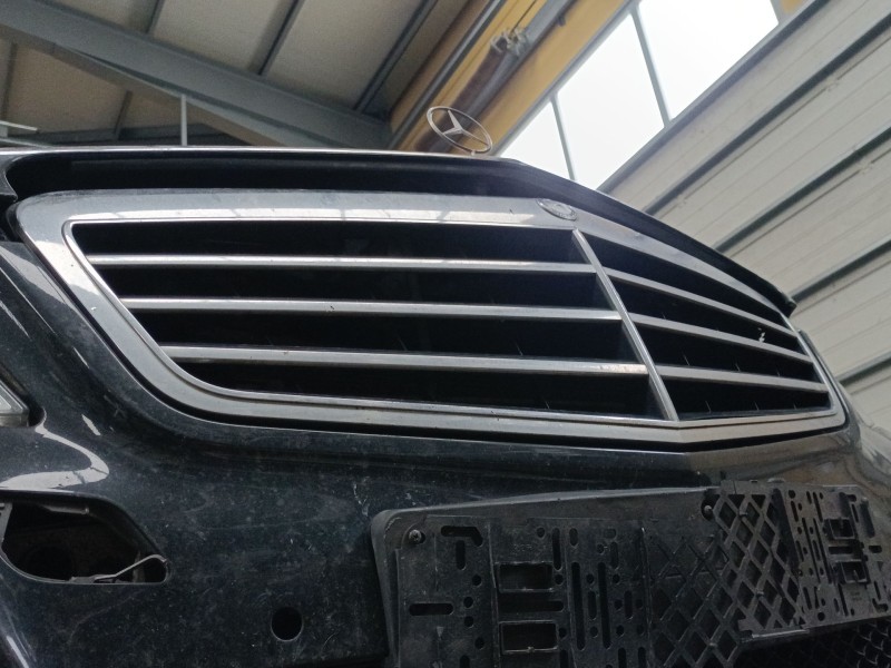 Recambio de rejilla delantera para mercedes-benz clase e (w212) e 350 cgi (212.057) referencia OEM IAM   