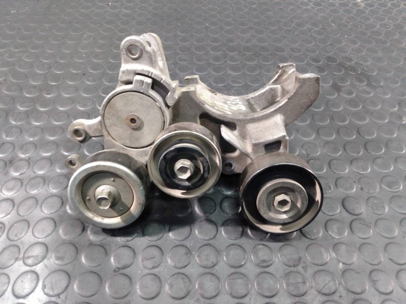 Recambio de tensor correa distribucion para toyota land cruiser (j12) 3.0 turbodiesel referencia OEM IAM   P1-B3-34