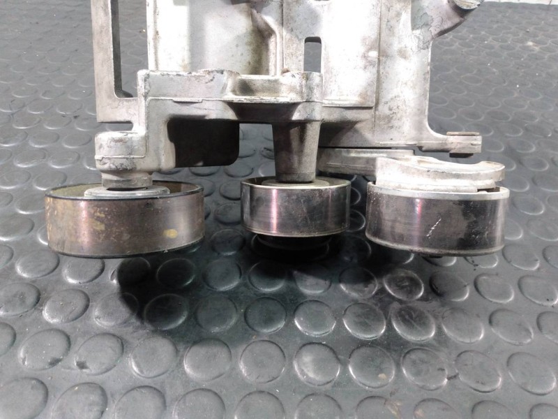 Recambio de tensor correa distribucion para toyota land cruiser (j12) 3.0 turbodiesel referencia OEM IAM   P1-B3-34