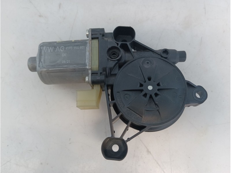 Recambio de motor elevalunas delantero izquierdo para audi a4 b9 (8w2, 8wc) 30 tdi mild hybrid referencia OEM IAM 0130822705  E1