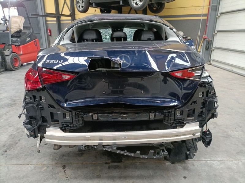 mercedes-benz clase c (w206) del año 2023