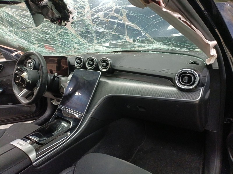 mercedes-benz clase c (w206) del año 2023