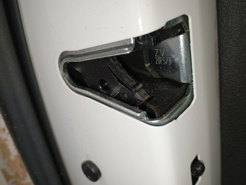 Recambio de cerradura puerta trasera izquierda para bmw 3 (f30, f80) 318 d referencia OEM IAM   