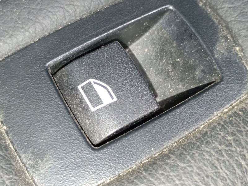 Recambio de mando elevalunas trasero izquierdo para bmw 3 (f30, f80) 318 d referencia OEM IAM   