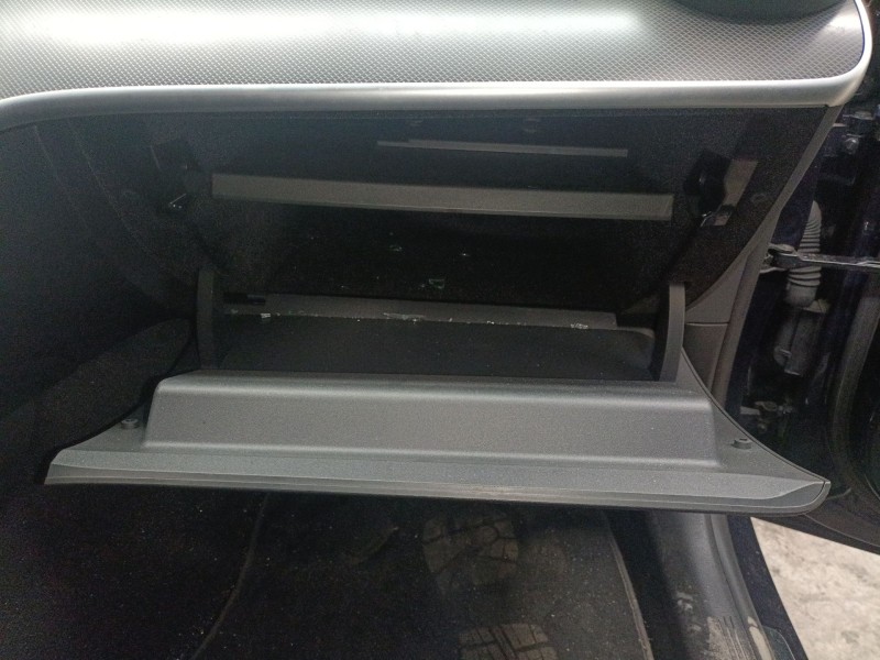 Recambio de guantera para mercedes-benz clase c (w206) c 220 d (206.016, 206.004) referencia OEM IAM   