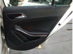 GUARNECIDO PUERTA TRASERA DERECHA 