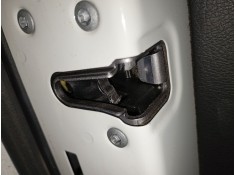 CERRADURA PUERTA TRASERA IZQUIERDA 