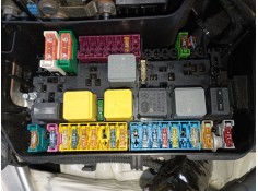Recambio de caja reles / fusibles para mercedes-benz clase a (w176) a 200 cdi / d (176.008) referencia OEM IAM   