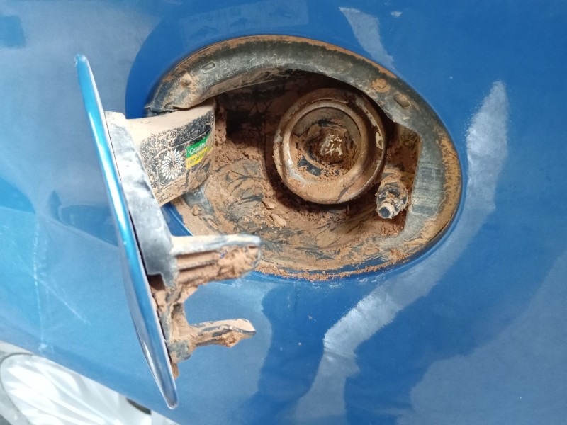 Recambio de tapa exterior combustible para ford b-max (jk) 1.0 ecoboost referencia OEM IAM   