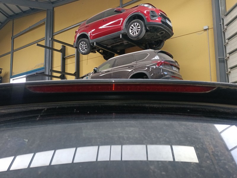 Recambio de luz central de freno para audi q5 (8rb) 2.0 tdi quattro referencia OEM IAM   