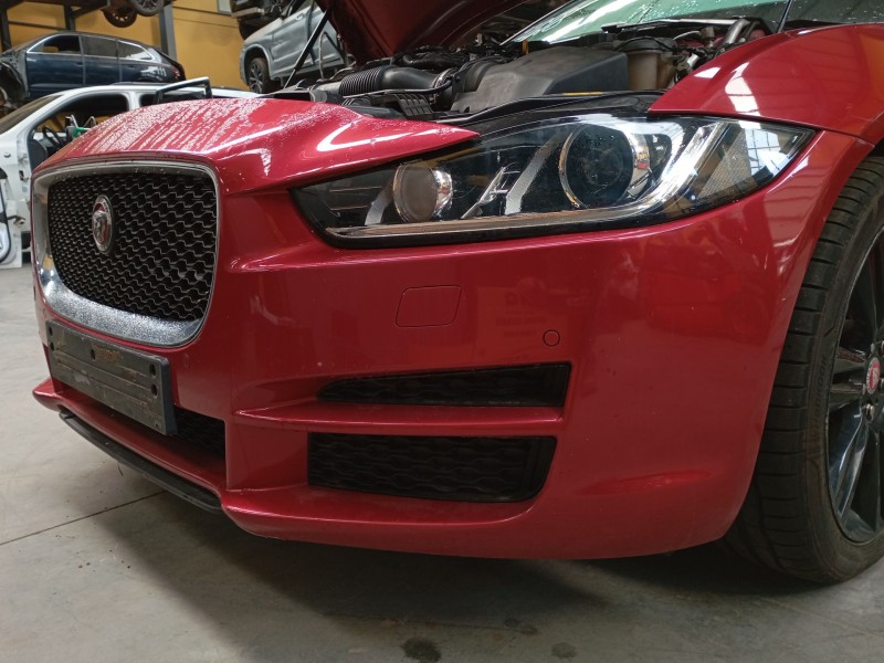 Recambio de paragolpes delantero para jaguar xe (x760) 2.0 d referencia OEM IAM   