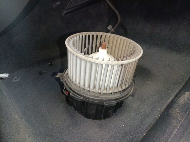 Recambio de ventilador calefaccion para audi q5 (8rb) 2.0 tdi quattro referencia OEM IAM X6553  