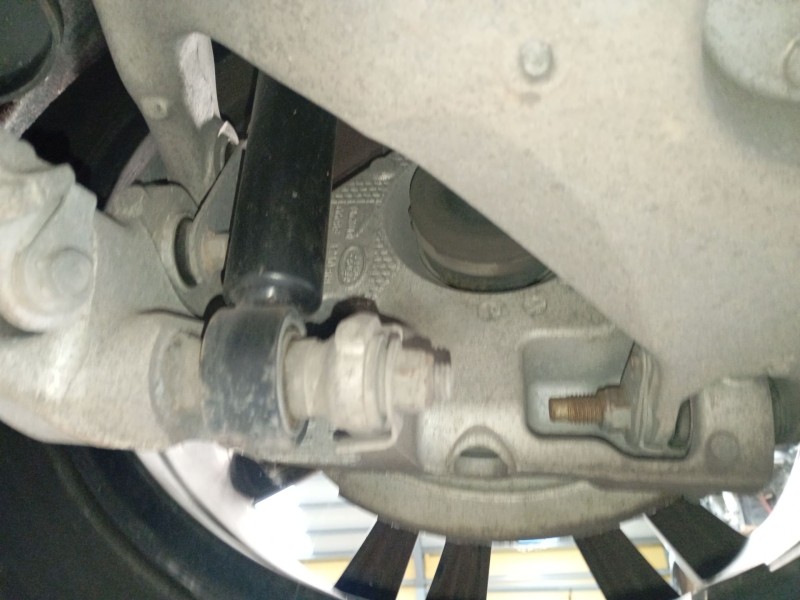 Recambio de mangueta trasera derecha para jaguar xe (x760) 2.0 d referencia OEM IAM   