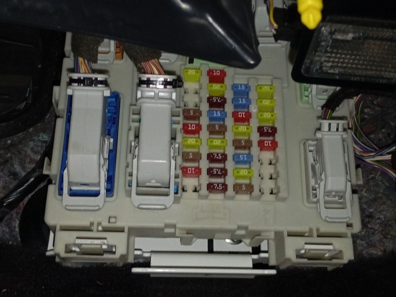 Recambio de caja reles / fusibles para ford kuga ii (dm2) 1.5 tdci referencia OEM IAM   