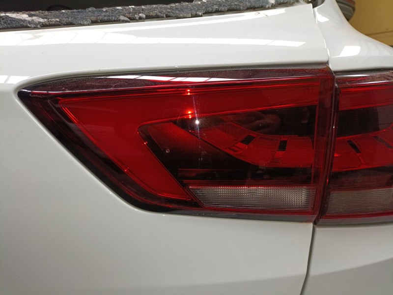 Recambio de piloto trasero derecho porton para mg zs suv (azs1) 1.5 vti referencia OEM IAM   