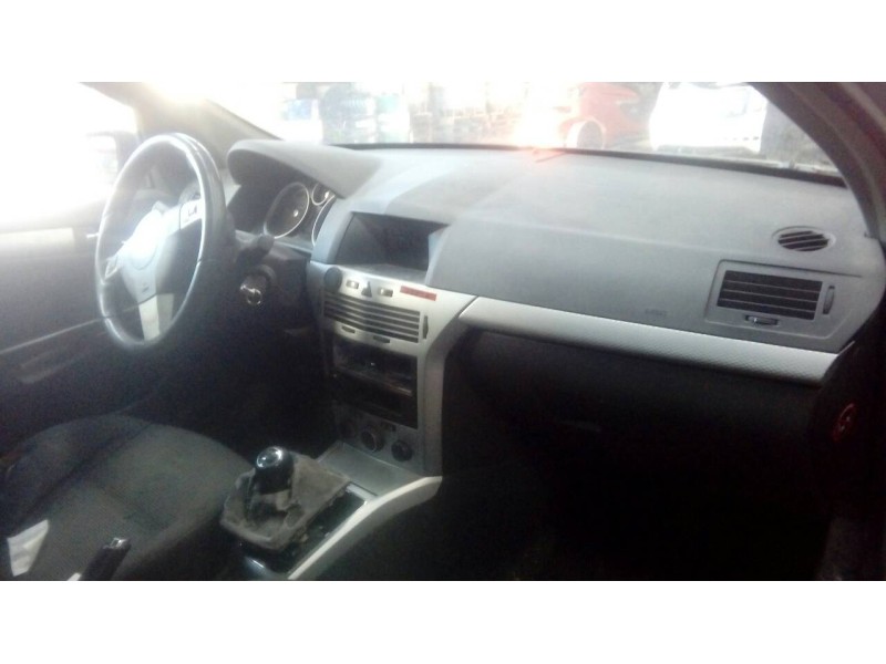 opel astra h berlina del año 2007