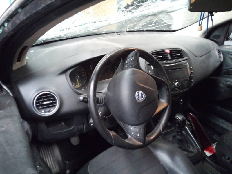 lancia delta (181) del año 2008