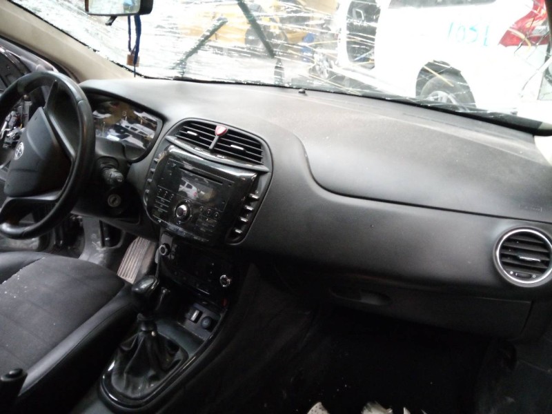 lancia delta (181) del año 2008