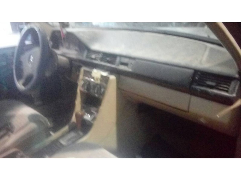 mercedes-benz clase e (w124) berlina del año 1992