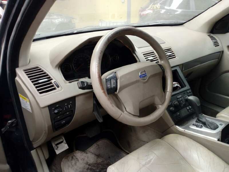 volvo xc90 del año 2002