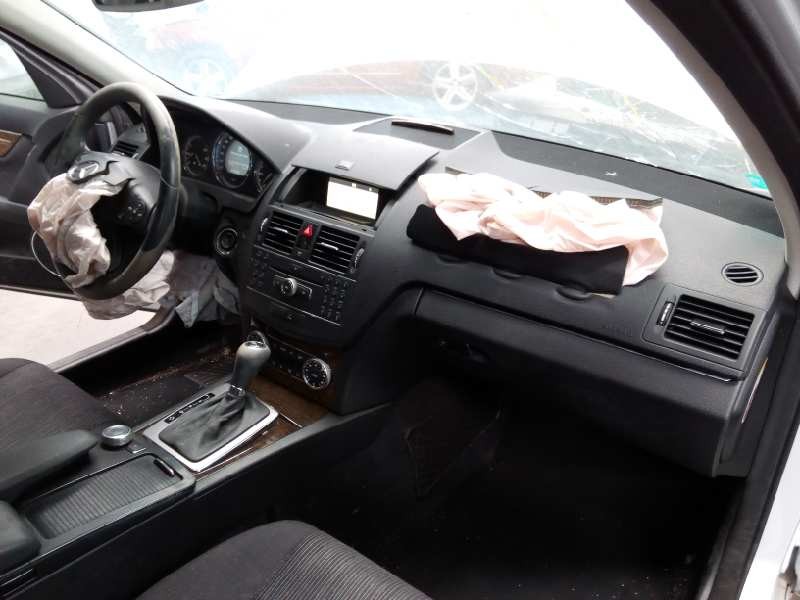 mercedes-benz clase c (w204) berlina del año 2009