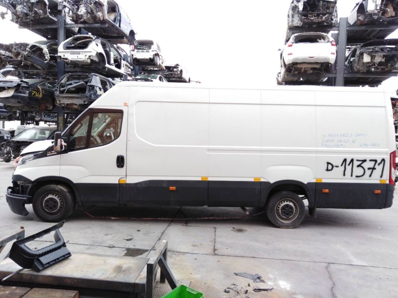 iveco daily furgón del año 2019
