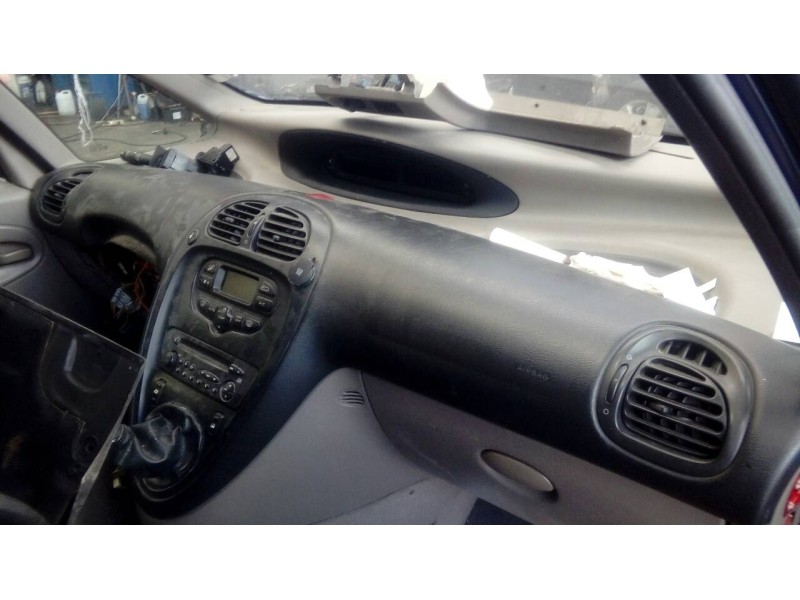 citroën xsara picasso del año 2000