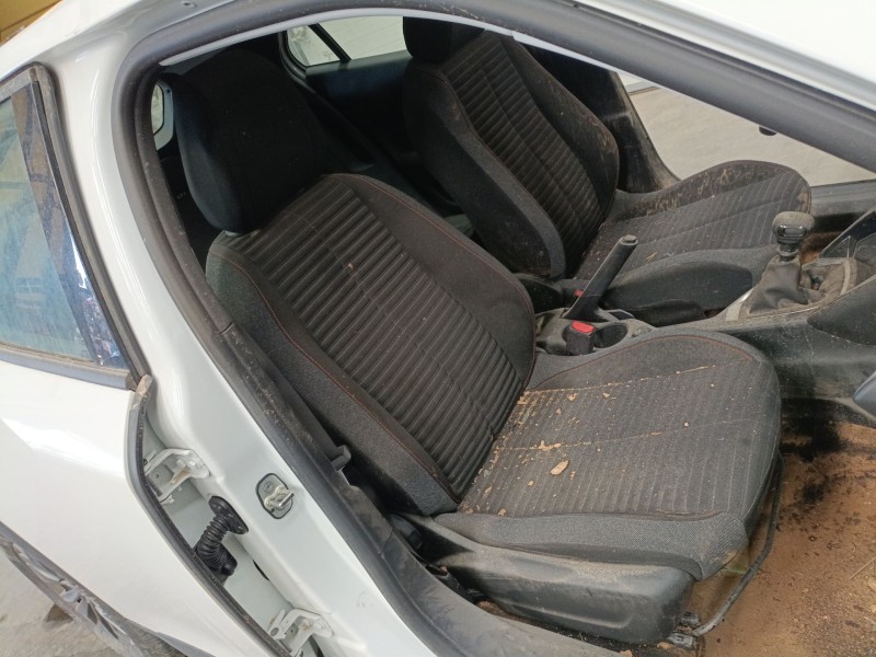 peugeot 2008 ii (ud_, us_, uy_, uj_, ur_, uc_) del año 2021