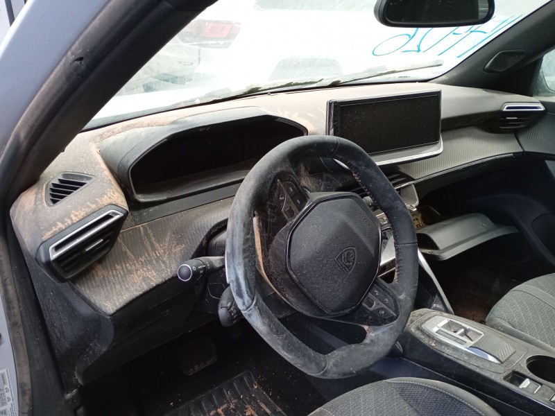 peugeot 2008 ii (ud_, us_, uy_, uj_, ur_, uc_) del año 2024