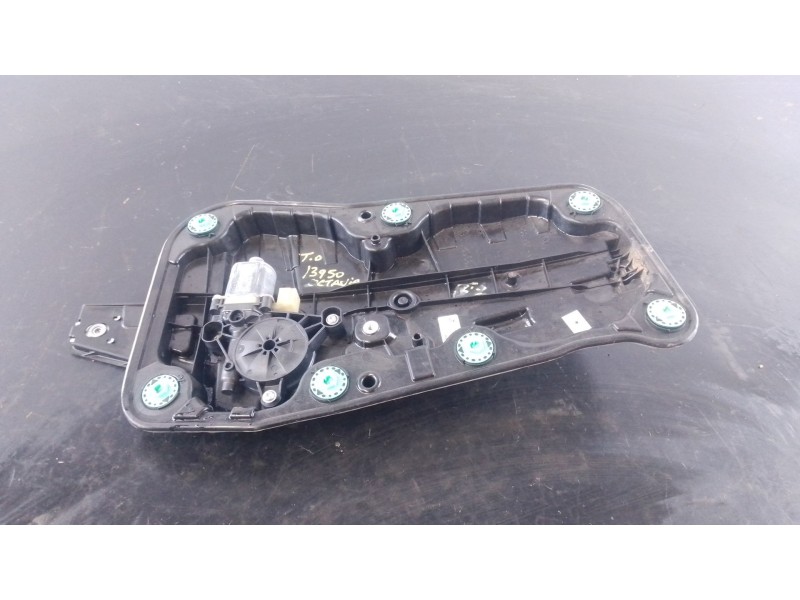 Recambio de elevalunas trasero derecho para skoda octavia nx3 referencia OEM IAM   